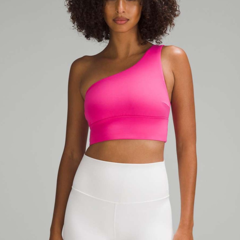 size 4 lululemon asymmetrical align bra